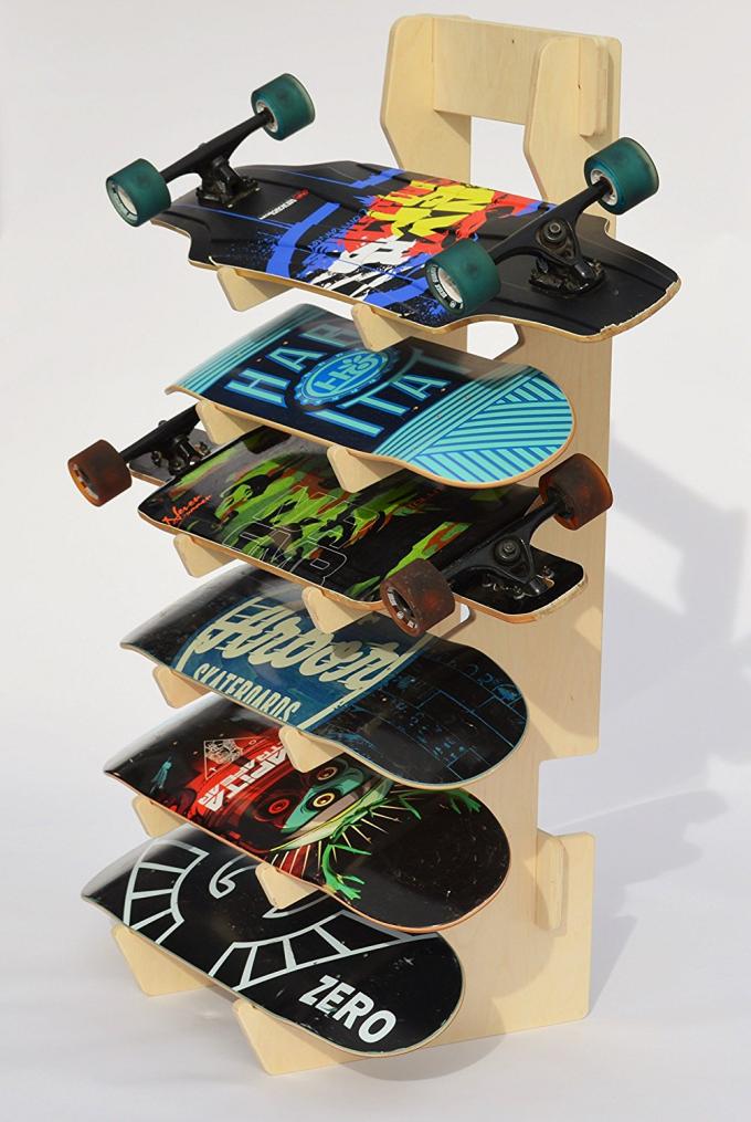 Skateboard πατωμάτων ραφιών επίδειξης λογότυπων συνήθειας ξύλινη επίδειξη ραφιών για το μαγαζί λιανικής πώλησης